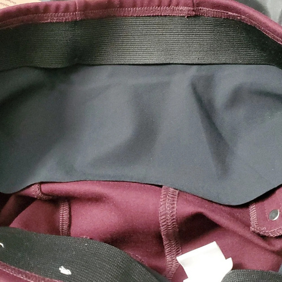 Like New Chico's Womens Stretch Pants Burgundy with Gold Accents Stretch Waist - Picture 10 of 11